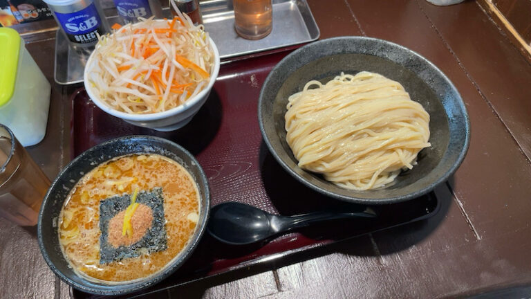 今年初