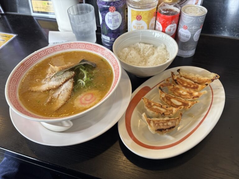 味噌らーめん＋餃子＋ライス